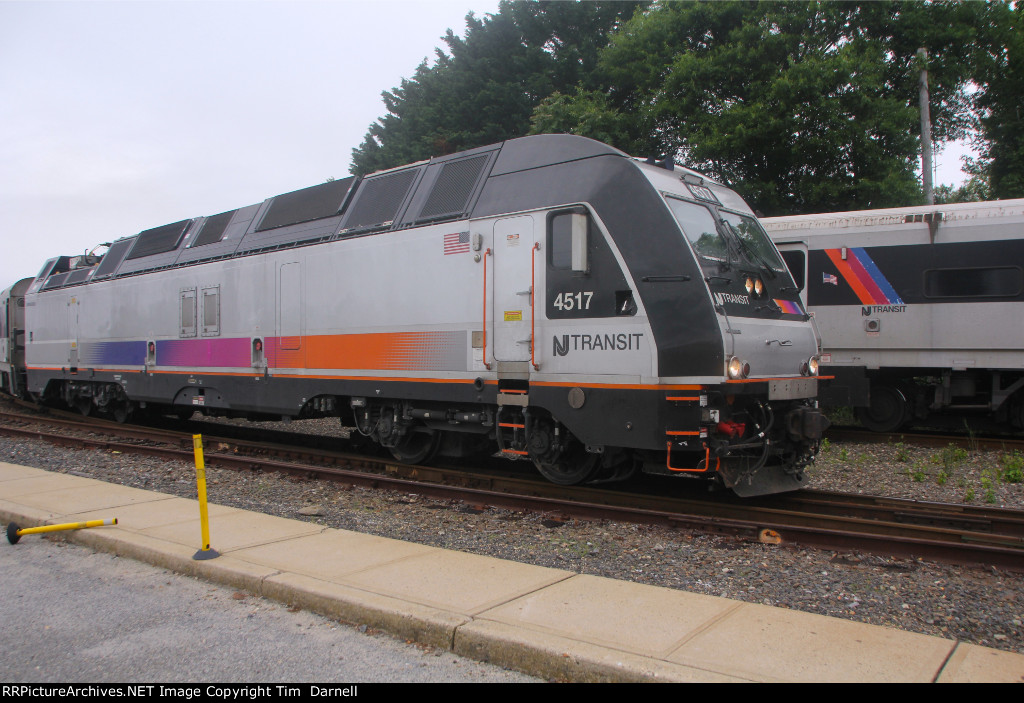 NJT 4517 taking 4724 to the station